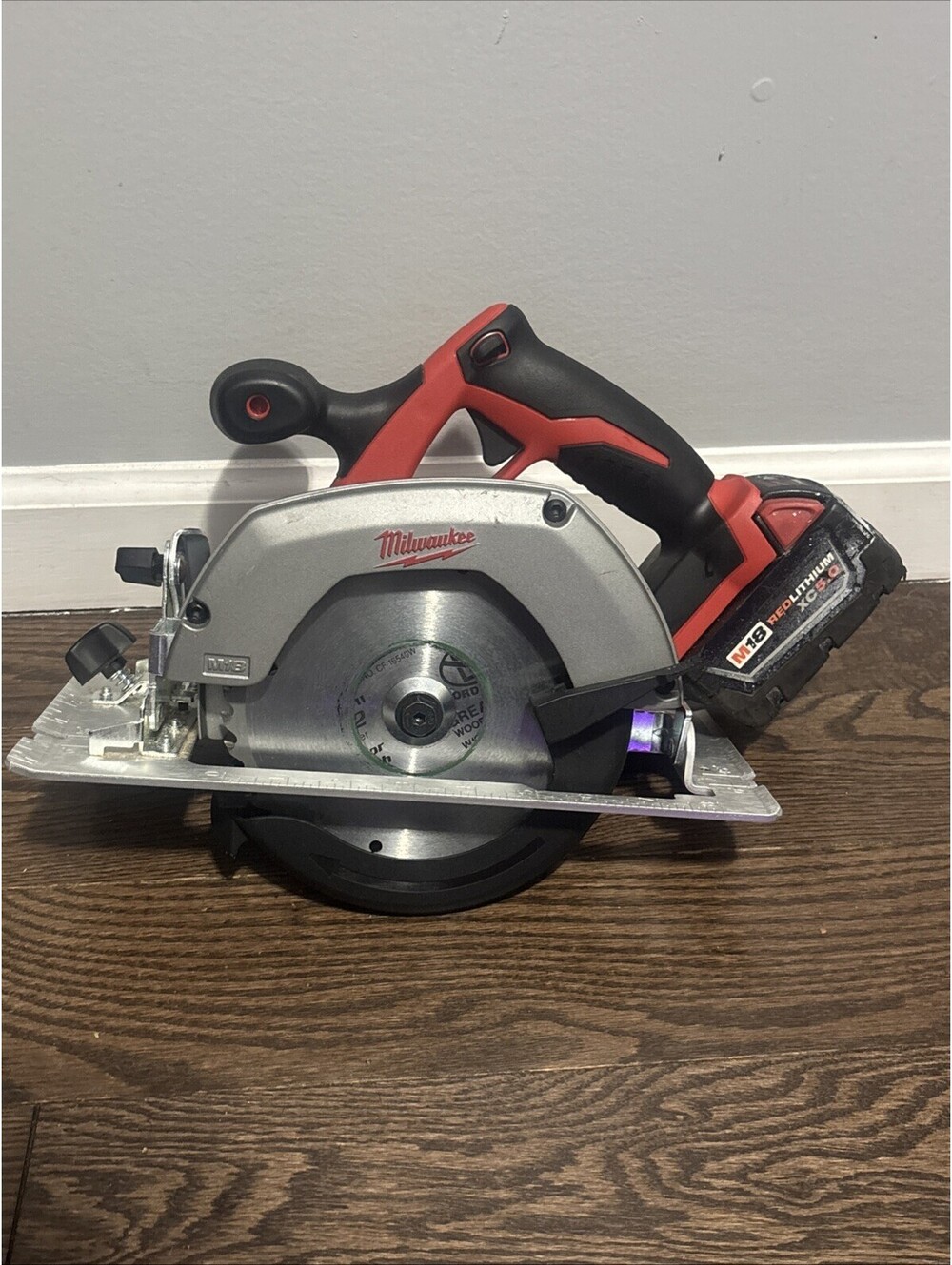 Milwaukee 2630-80 M18 18V Cordless Lithium-Ion 6-1/2 in. Circular Saw